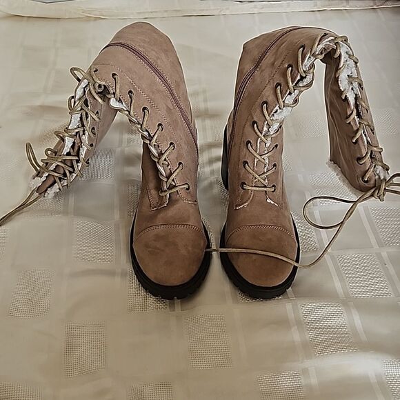 Just Fab Asher Sherpa-Lined Lace-Up Heel Boots Taupe 8.5 - Picture 4 of 16